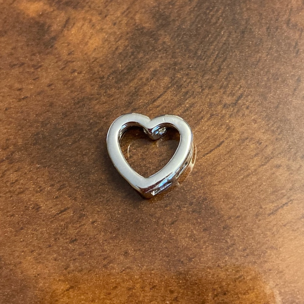 Silver heart pendant